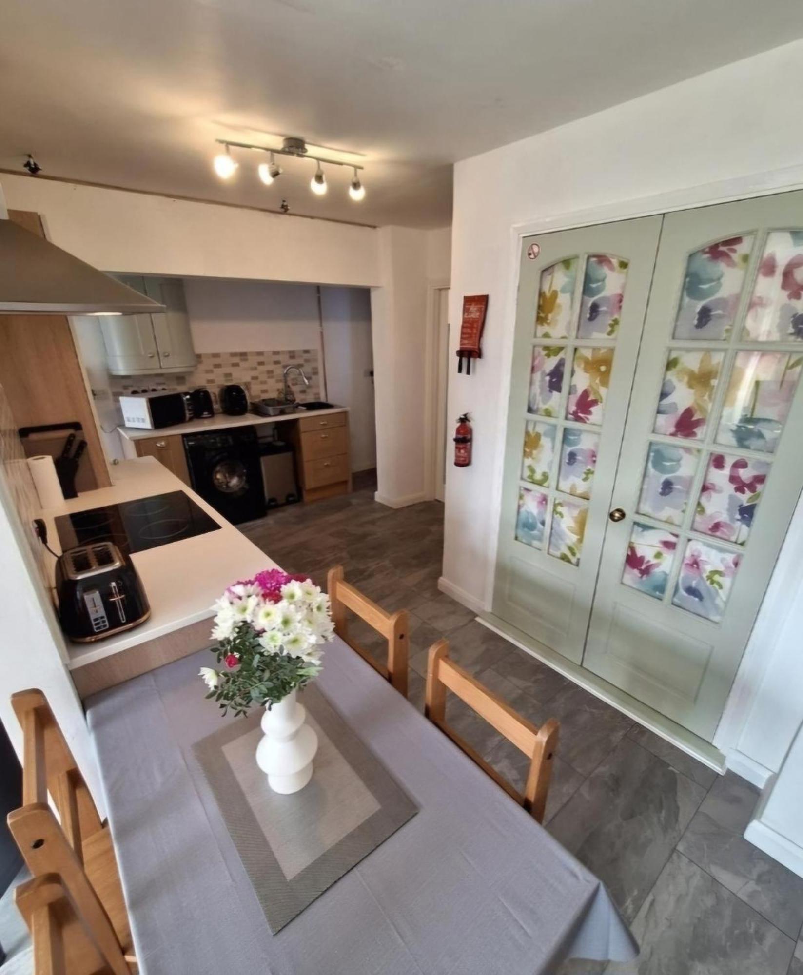 Beautiful 2 Bedroom Annexe In Popular Town Location Narberth Eksteriør billede