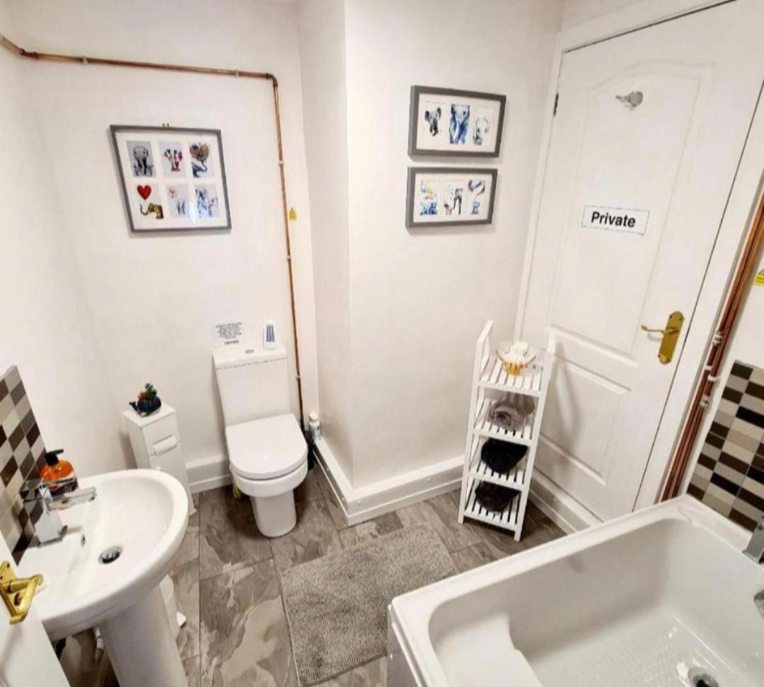 Beautiful 2 Bedroom Annexe In Popular Town Location Narberth Eksteriør billede